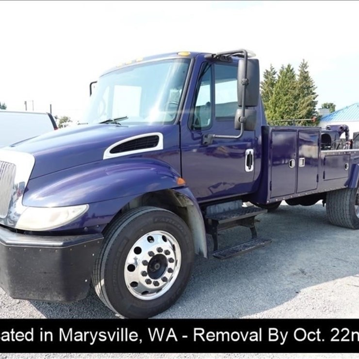 2005 INTERNATIONAL 4300