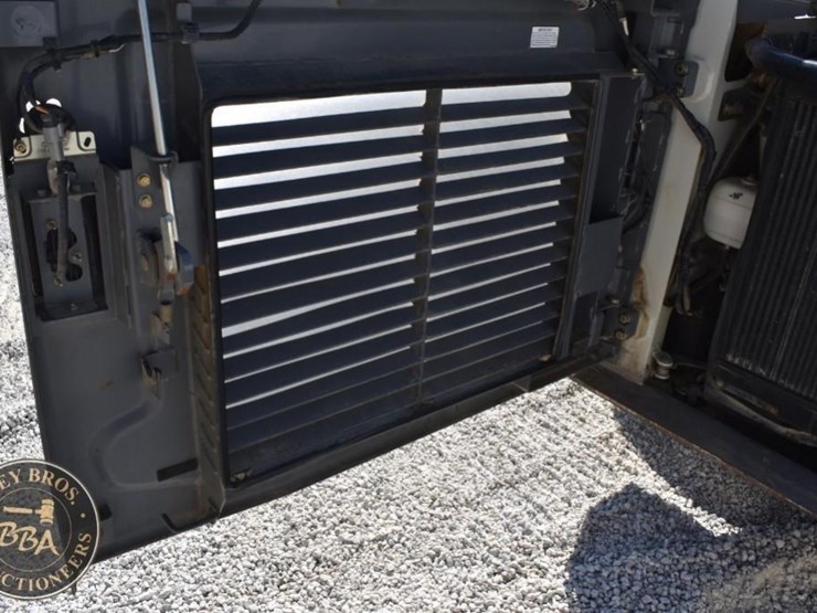 2020-takeuchi-tl12r2-image-48