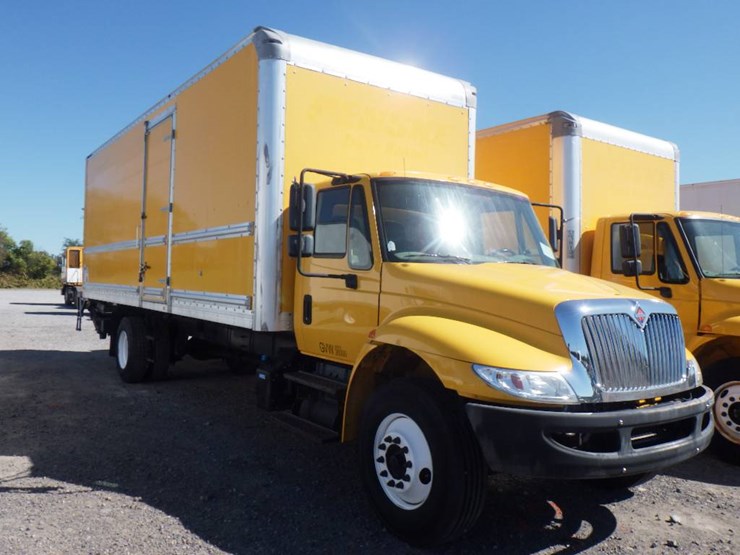 2019-international-durastar-4300-image-2
