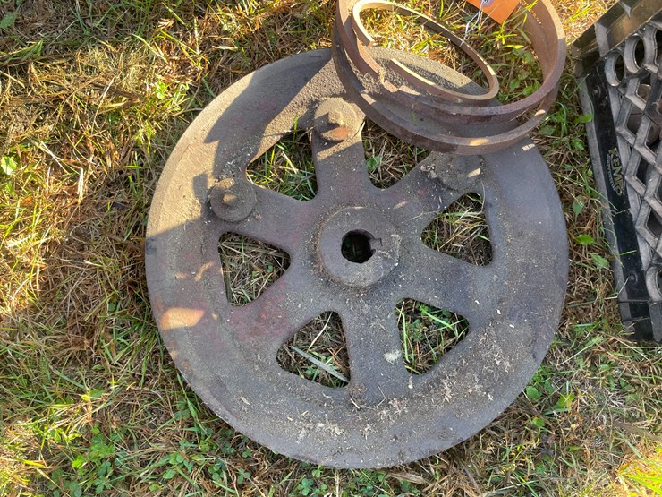 #5078-•-assorted-pulleys-image-4