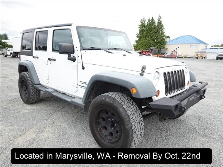 2013-jeep-wrangler-sport-image-18
