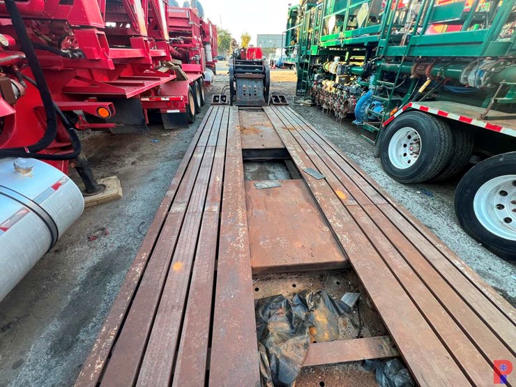 2007-fontaine-lowboy-image-4