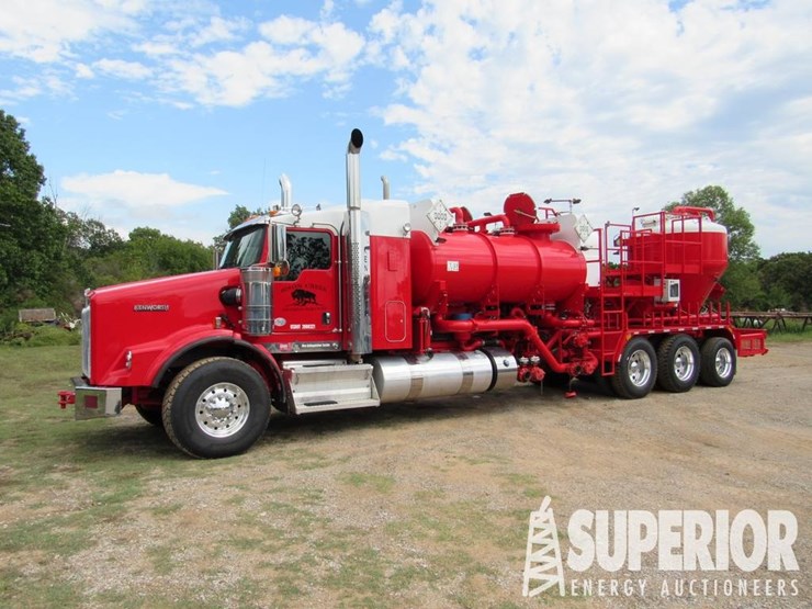 2012-kenworth-t800-image-1