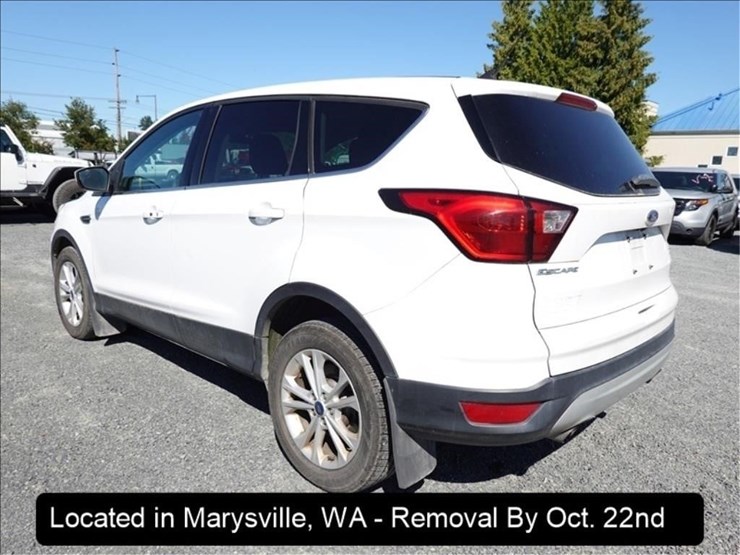 2019-ford-escape-se-image-11