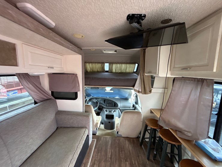 2002-ford-e450-image-11