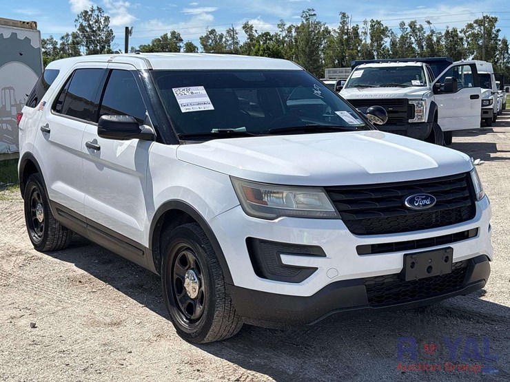 2018-ford-explorer-image-2