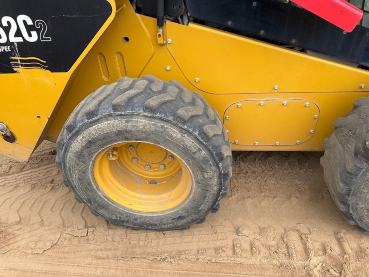 2012-caterpillar-262c2-image-15