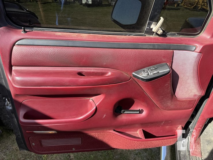 1996-ford-f250-xlt-image-27