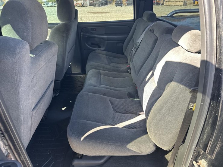 2005-chevrolet-silverado-1500-image-25
