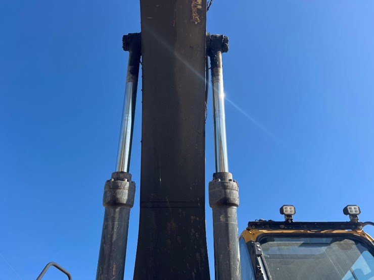 2019-deere-350g-lc-image-14