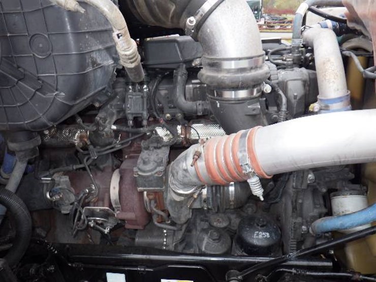 2018-peterbilt-579-image-17