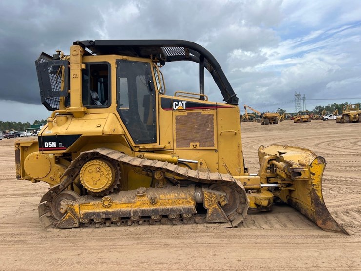 caterpillar-d5n-xl-image-5