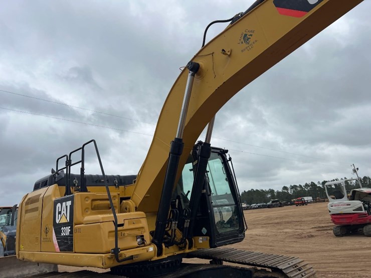 2017-caterpillar-330fl-image-23