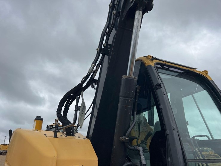 deere-75g-image-12