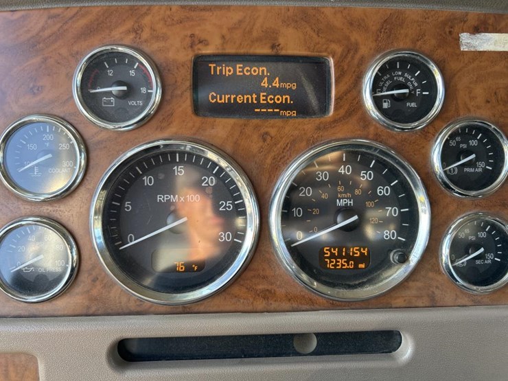 2009-peterbilt-386-image-72