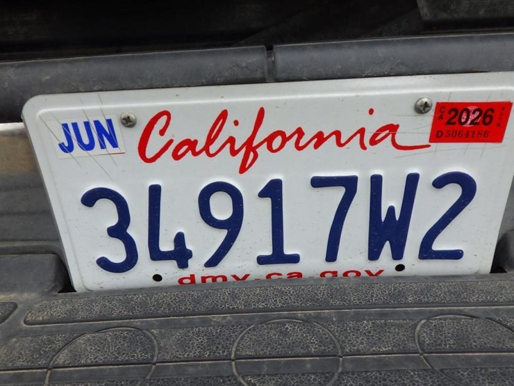 2004-chevrolet-1500-image-15