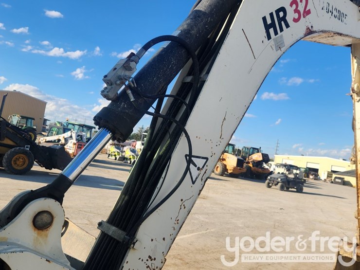 2004-terex-hr32-image-26