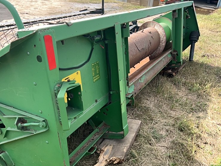 john-deere-12-image-18