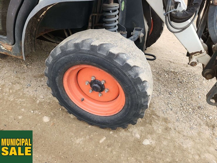 2014-bobcat-toolcat-5600-image-38