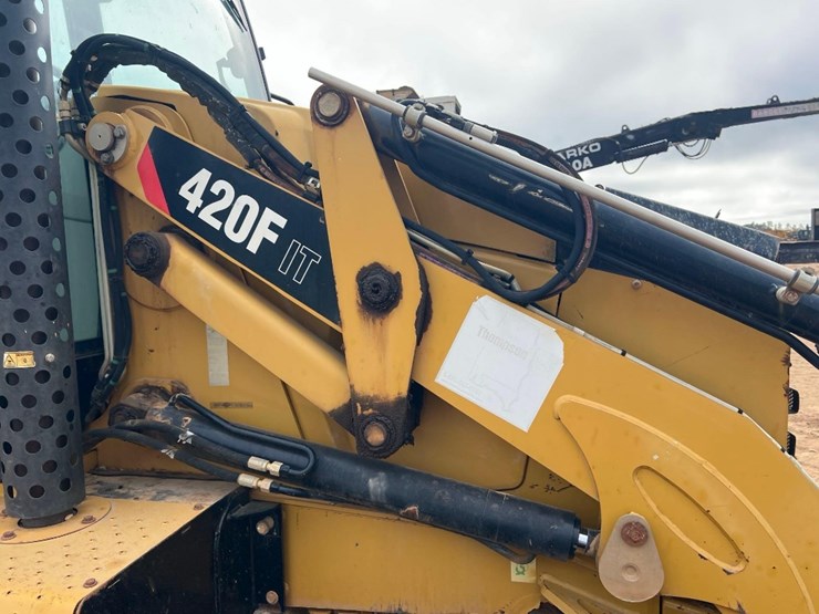 2015-caterpillar-420f-it-image-29