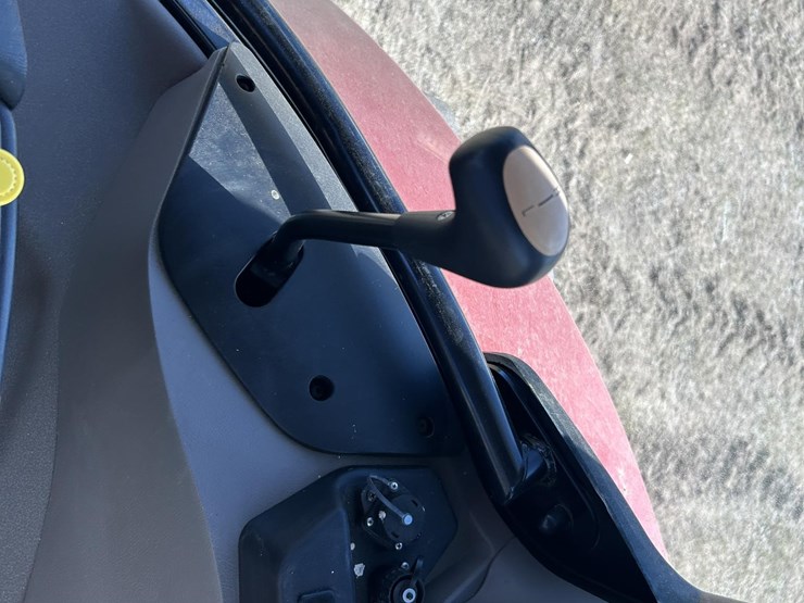2016-case-ih-maxxum-140-image-57