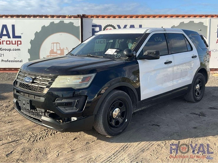 2016-ford-explorer-image-1