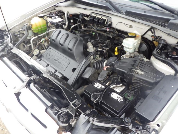 2005-mazda-tribute-image-10