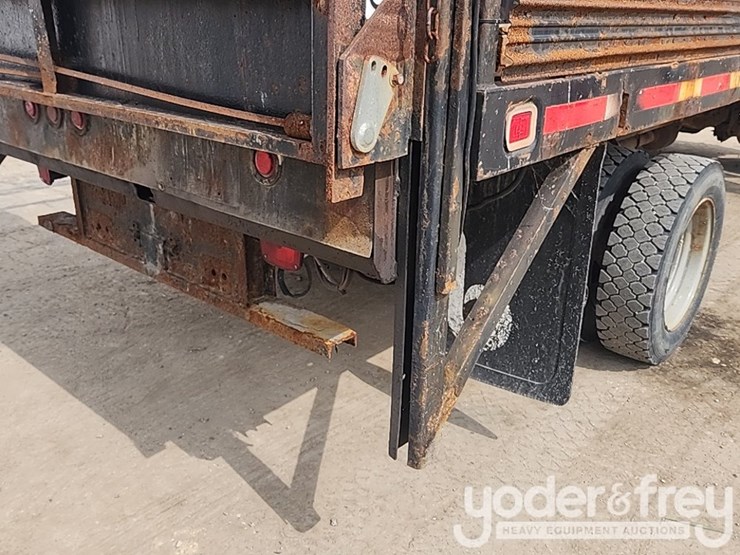 2005-ford-f450-image-23
