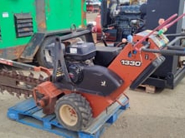2006-ditch-witch-1330-image-5