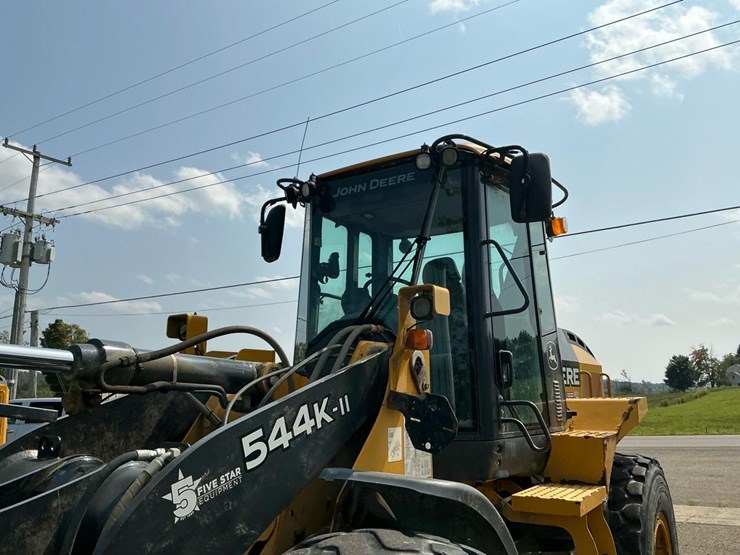 2018-deere-544k-image-30