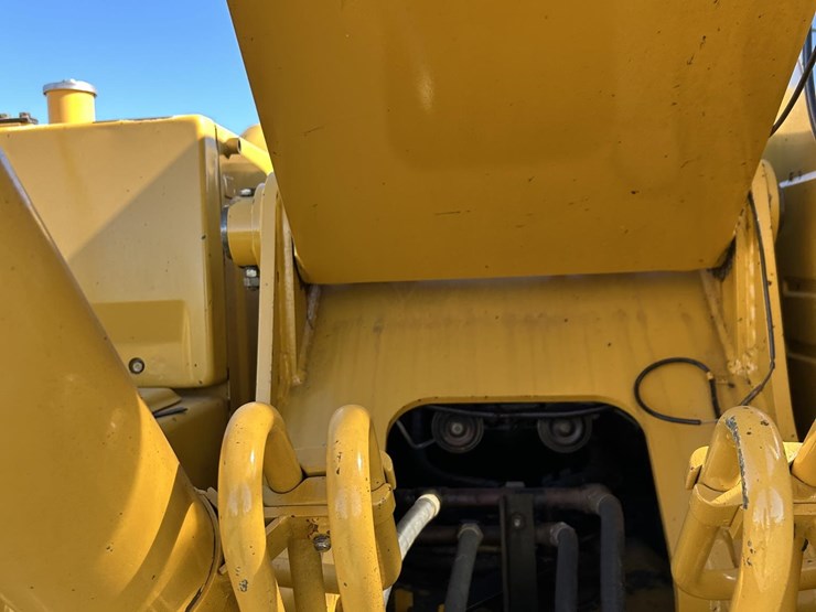 deere-200-lc-image-56