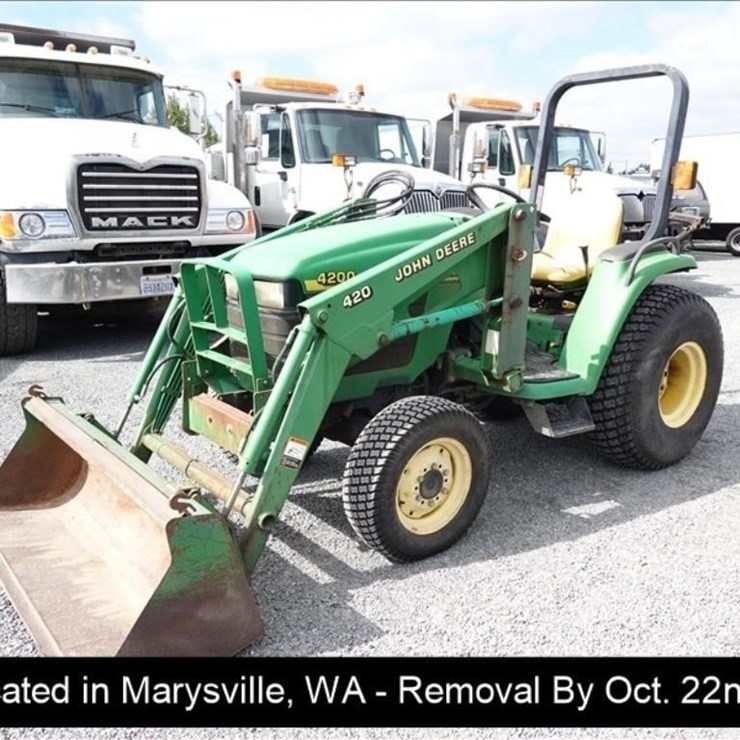2000 JOHN DEERE 4200