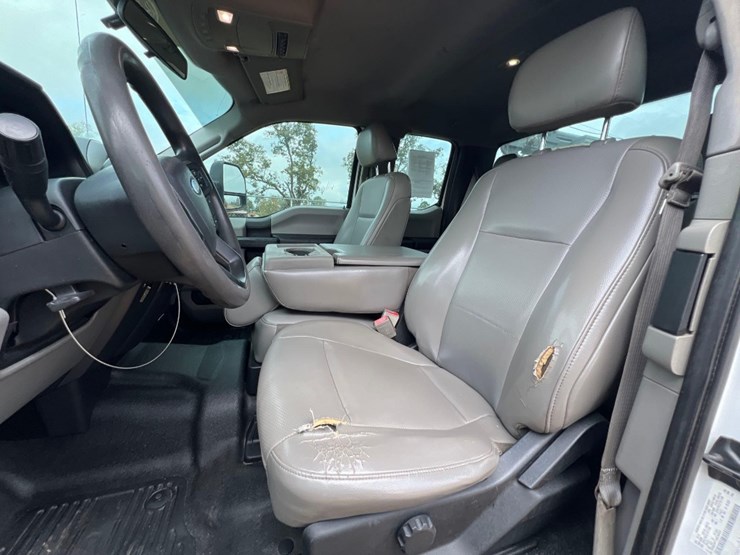 2018-ford-f350-xl-image-36