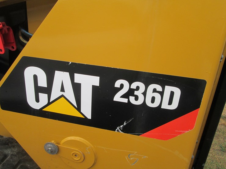 caterpillar-236d-image-5