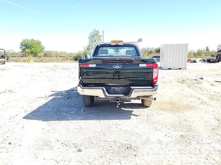 2020-ford-f250-xl-image-10