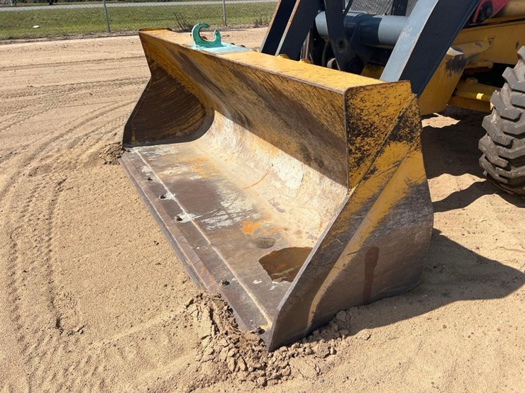 2018-deere-410l-image-9