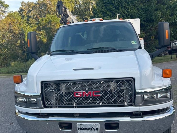 2009-gmc-topkick-c5500-image-5