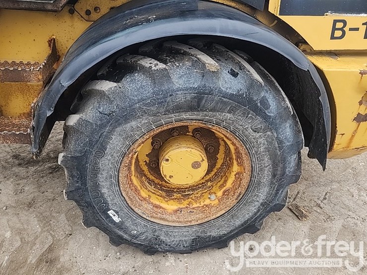 2008-caterpillar-908h-image-14