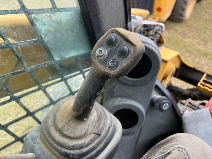 2017-caterpillar-246d-image-20