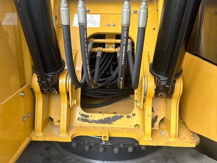 2018-caterpillar-325flcr-image-20