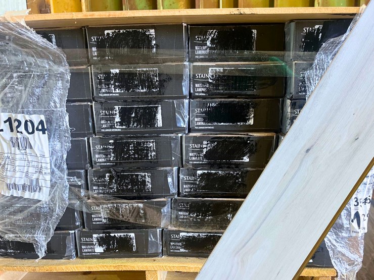 #626-•-approx.-600.32-sq-ft-|-stainmaster-ambleside-elm-color-flooring-image-1