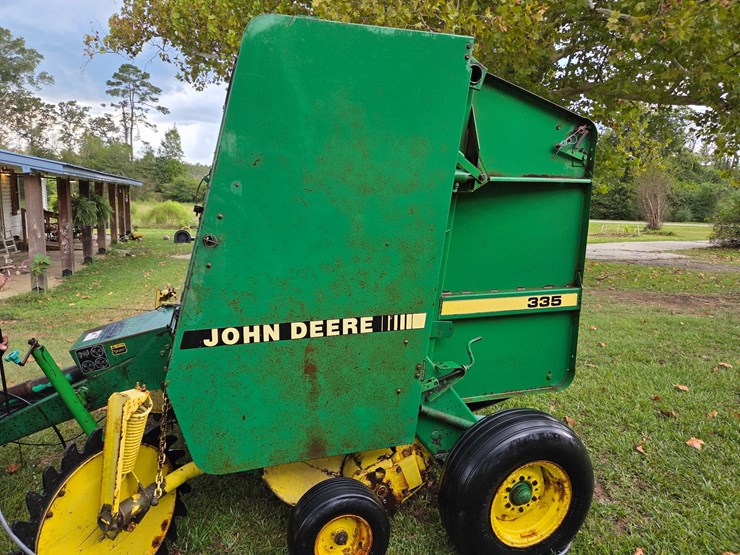 john-deere-335-image-6