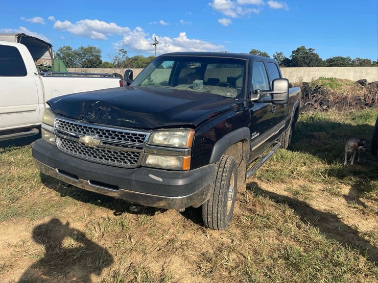 2006-chevrolet-2500-image-2