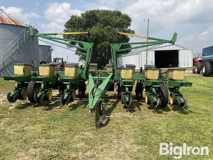 1981-john-deere-7000-image-2
