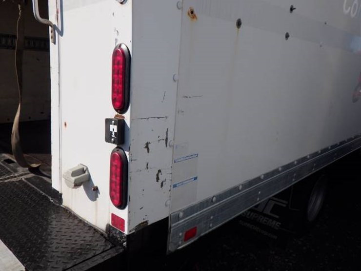 2017-hino-195-image-7