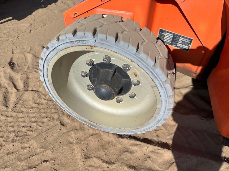 2008-jlg-e400ajpn-image-10