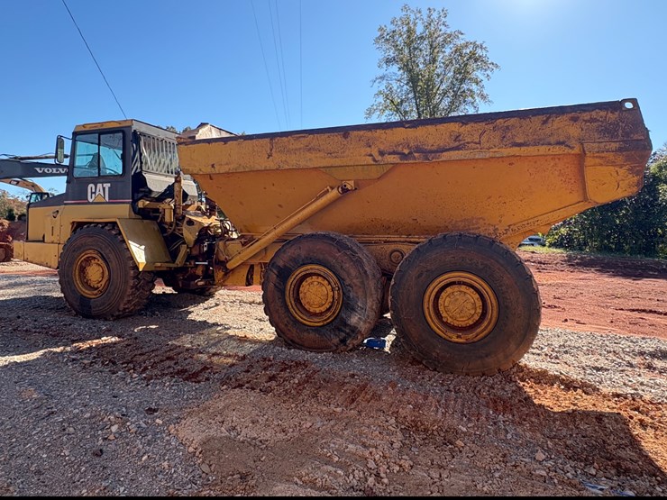 1997-caterpillar-d300e-image-2