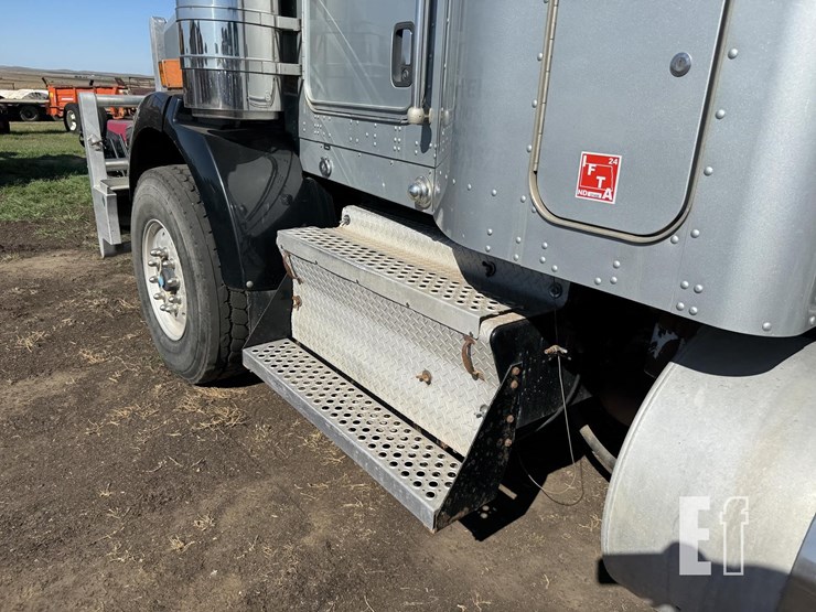 2009-kenworth-t800-image-62