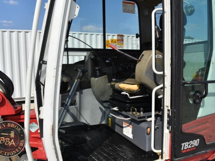 2018-takeuchi-tb290-image-10