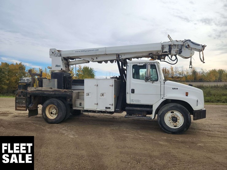 2001-freightliner-fl80-image-9